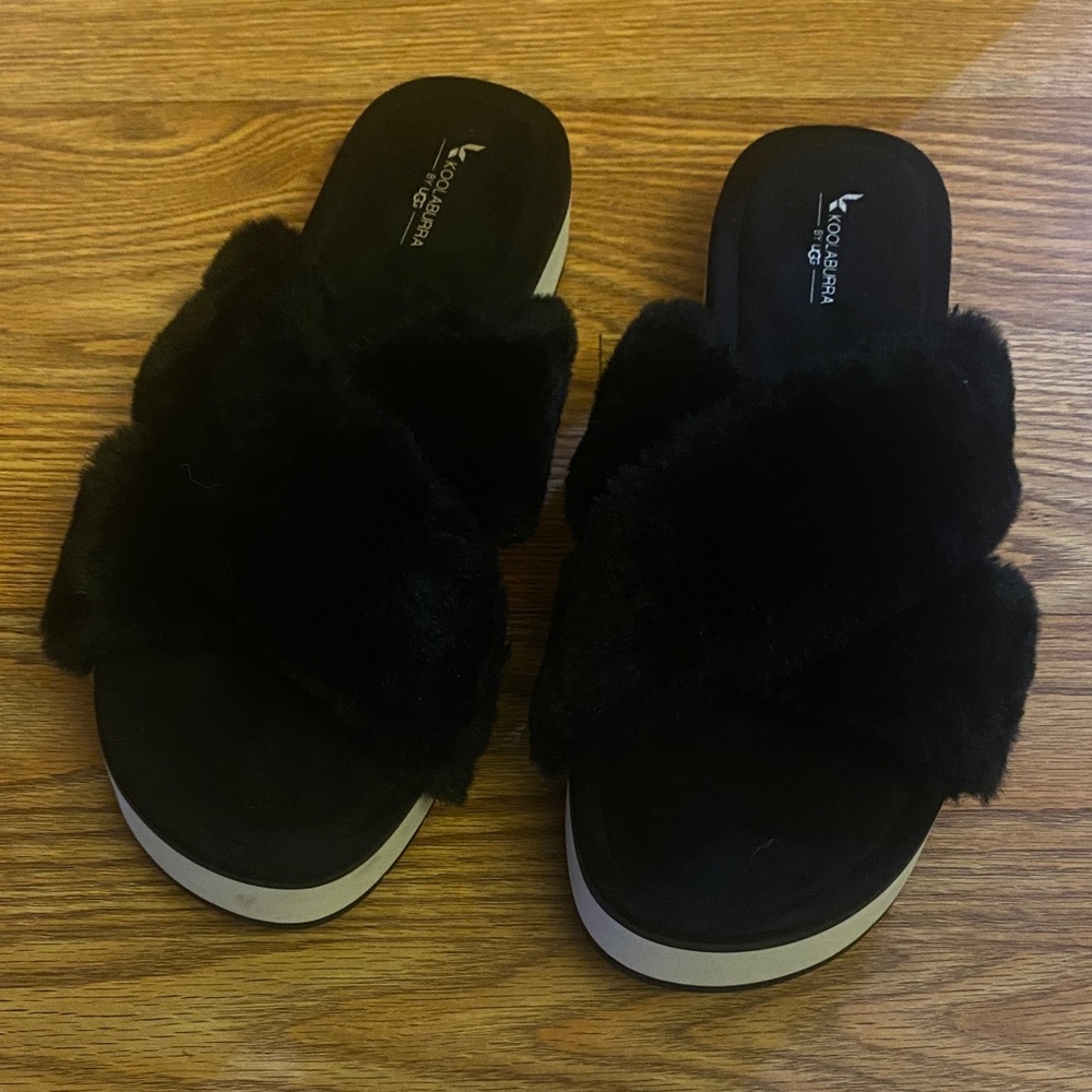 Koolaburra Black Faux Fur Crossover Slide